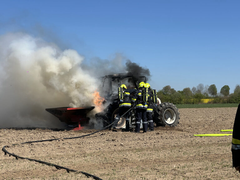 B2-Brand eines landwirtschaftlichen Fahrzeuges